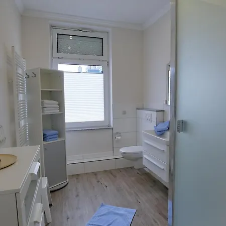 Strandhaus Brunhild 公寓 *