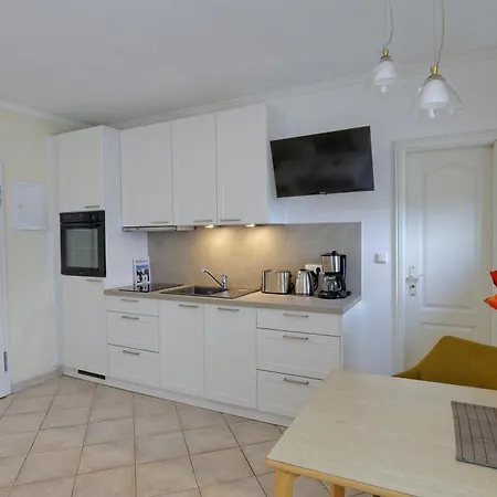 Apartment Strandhaus Brunhild *